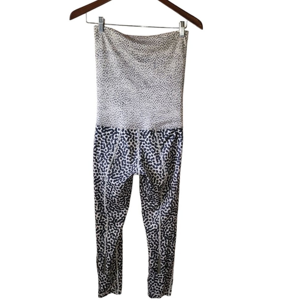 Lululemon Wunder Under Cheetah Print  Rare Skirt Leggings Womans 4